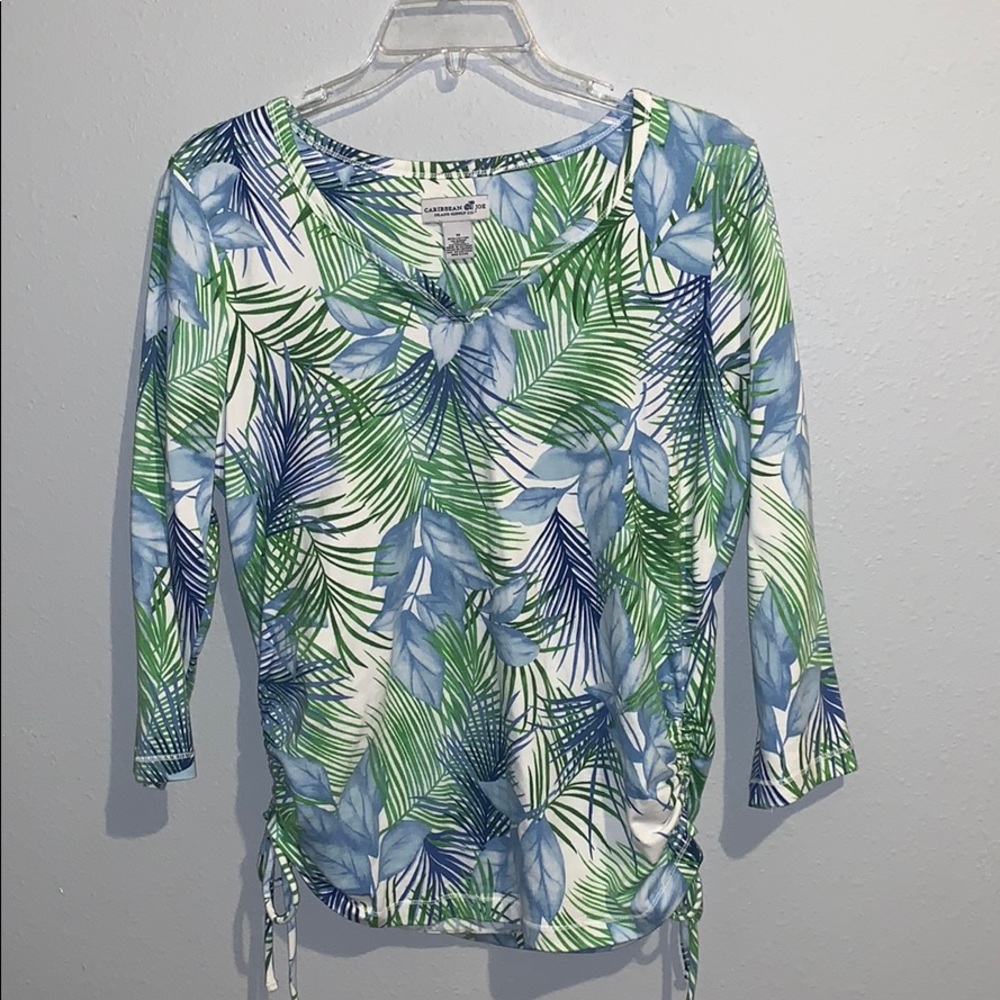 3/$25Tropical 3/4 length sleeve shirt w/shirring